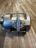 *Used* Avet 80W TR-X Gunmetal w/ Metal Clamp